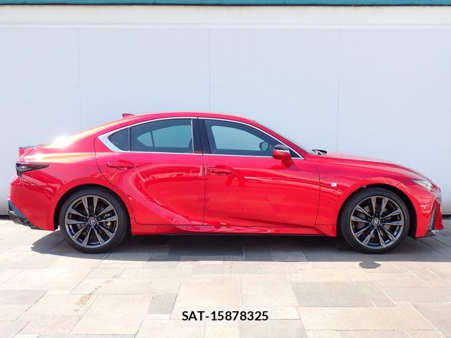 Lexus IS 2023-01 6907684-4