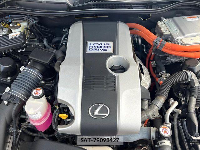 Lexus IS 2017-10 6907686-17