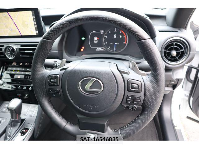 Lexus IS 2025-01 6995037-12