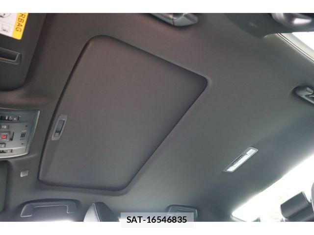 Lexus IS 2025-01 6995037-22