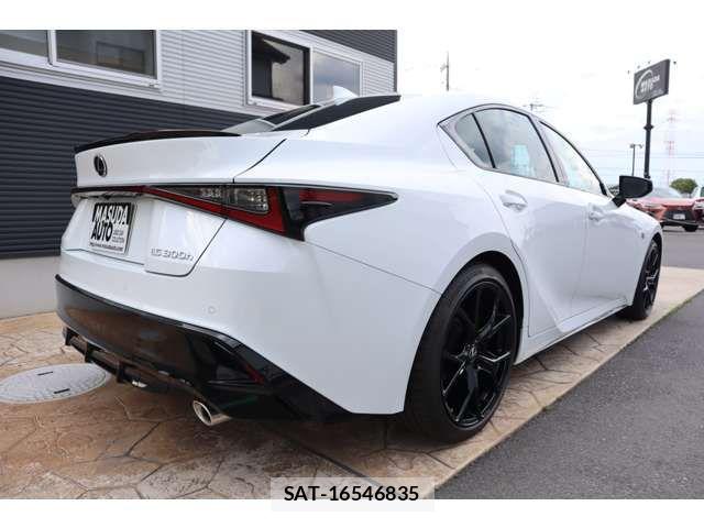 Lexus IS 2025-01 6995037-6
