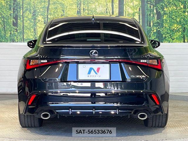 Lexus IS 2022-11 6995095-15