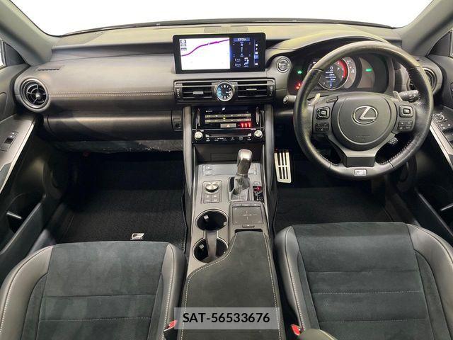 Lexus IS 2022-11 6995095-1