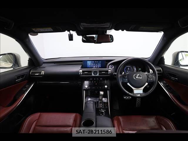 Lexus IS 2014-03 7020762-2
