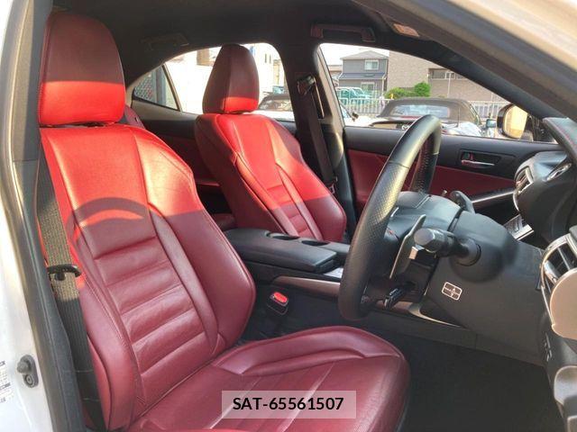 Lexus IS 2013-11 7020761-7