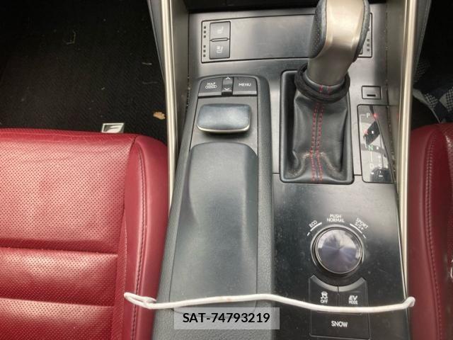 Lexus IS 2013-10 7059251-25