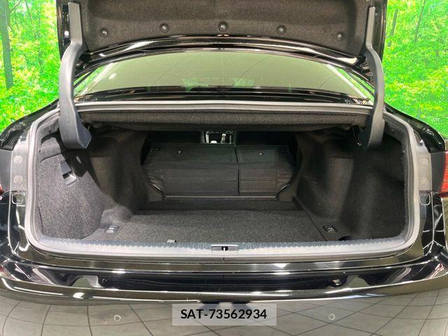 Lexus IS 2013-06 7059248-11