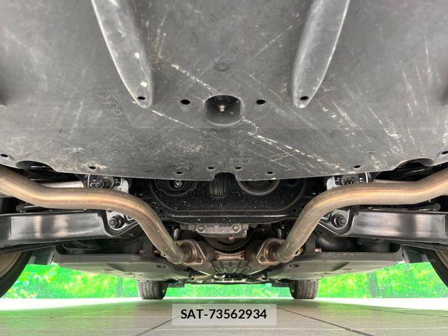 Lexus IS 2013-06 7059248-18