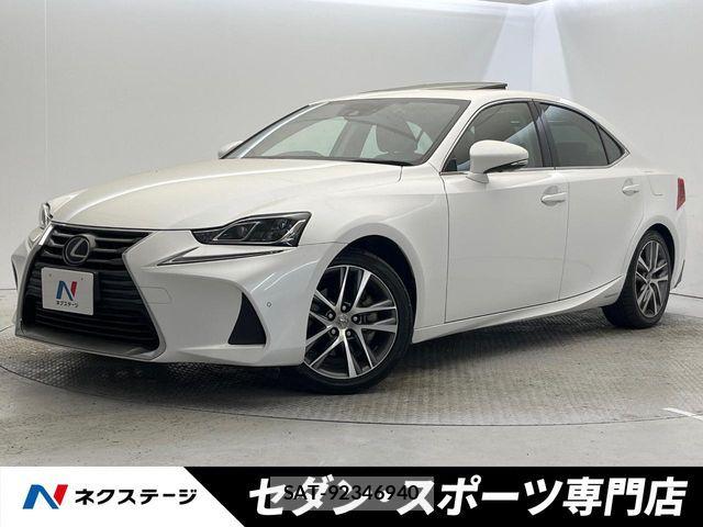 Lexus IS 2017-01 7059243-0