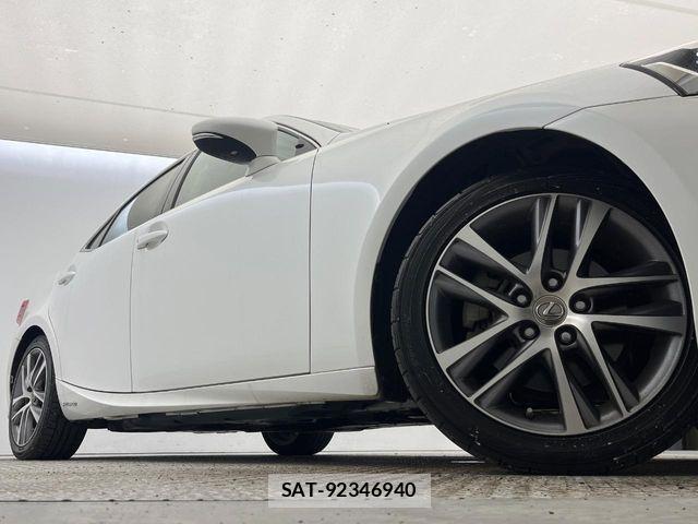 Lexus IS 2017-01 7059243-12