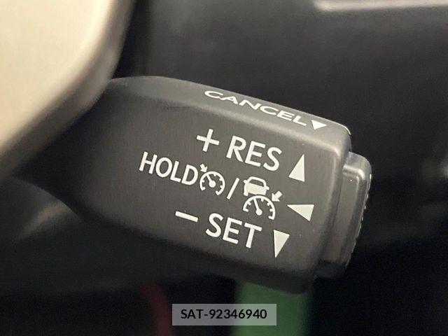 Lexus IS 2017-01 7059243-8