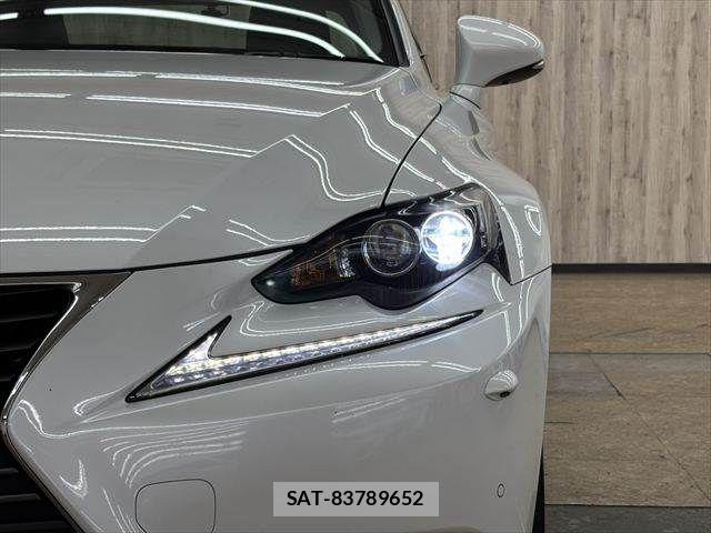 Lexus IS 2013-08 7059250-10