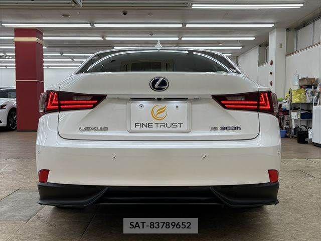 Lexus IS 2013-08 7059250-16