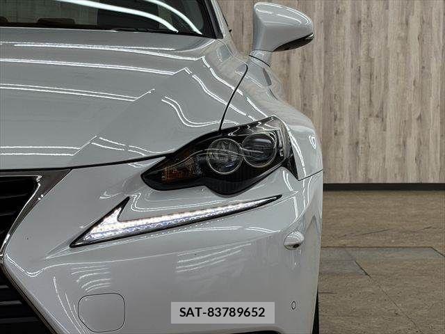 Lexus IS 2013-08 7059250-20