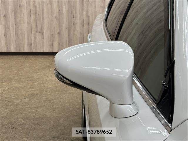 Lexus IS 2013-08 7059250-25