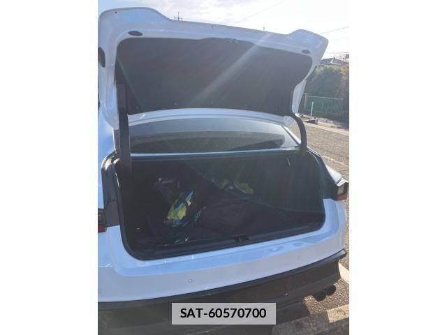 Lexus IS 2022-01 7059242-13