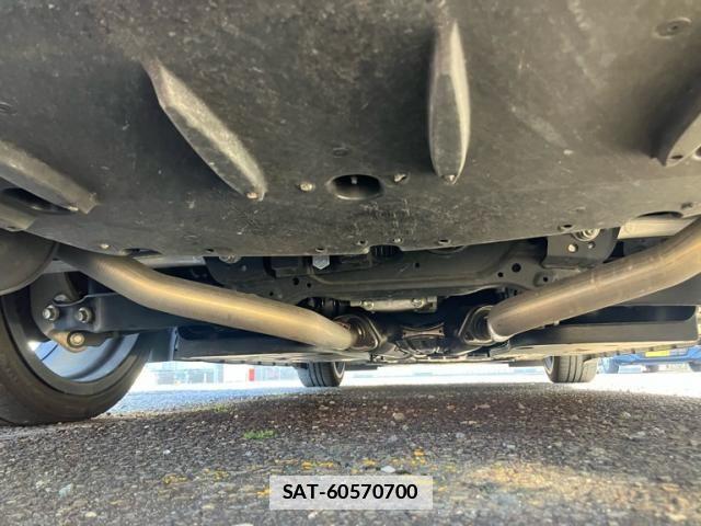 Lexus IS 2022-01 7059242-14