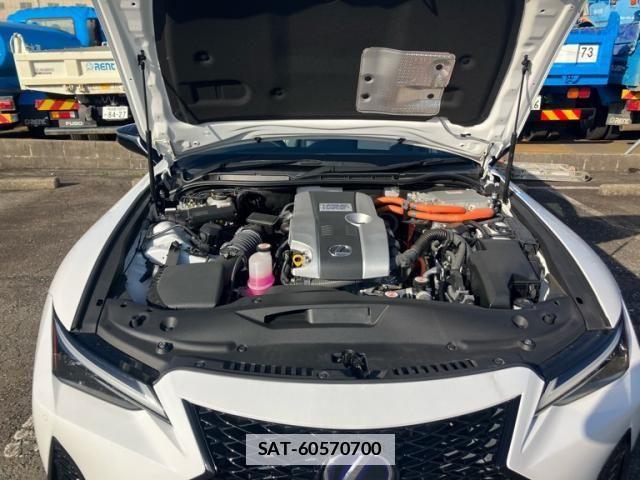 Lexus IS 2022-01 7059242-16