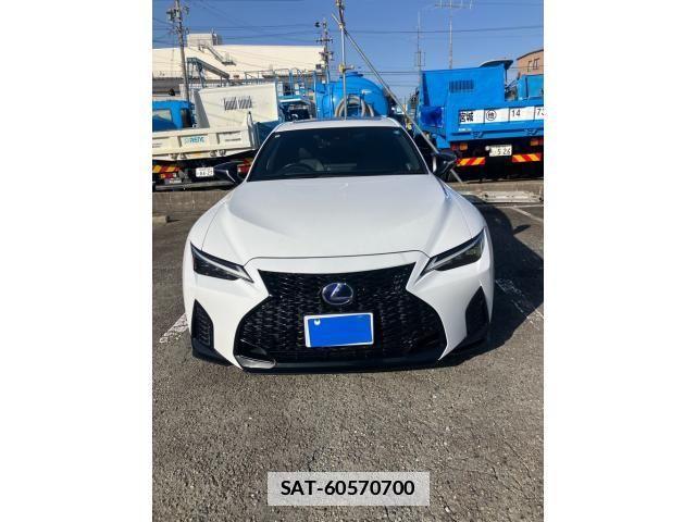 Lexus IS 2022-01 7059242-1