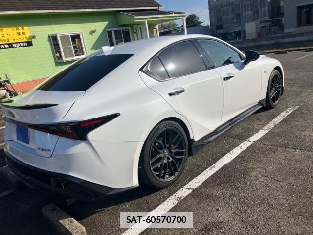 Lexus IS 2022-01 7059242-3