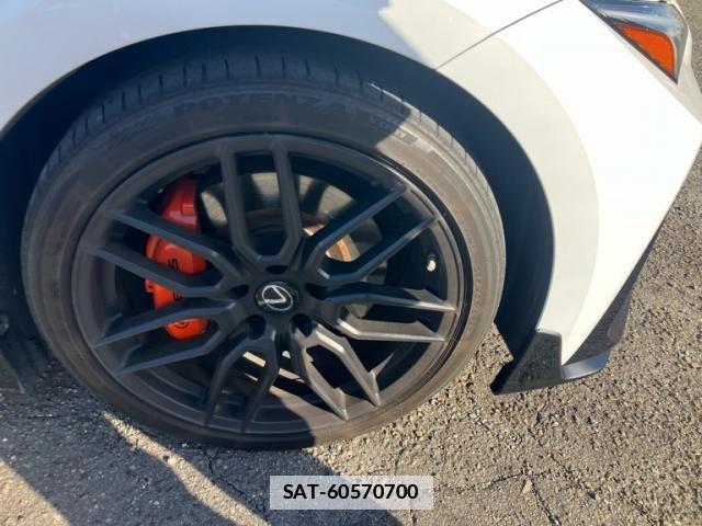Lexus IS 2022-01 7059242-5