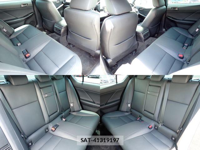 Lexus IS 2023-06 7220950-9