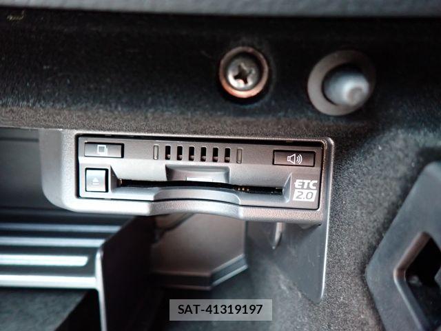 Lexus IS 2023-06 7220950-23
