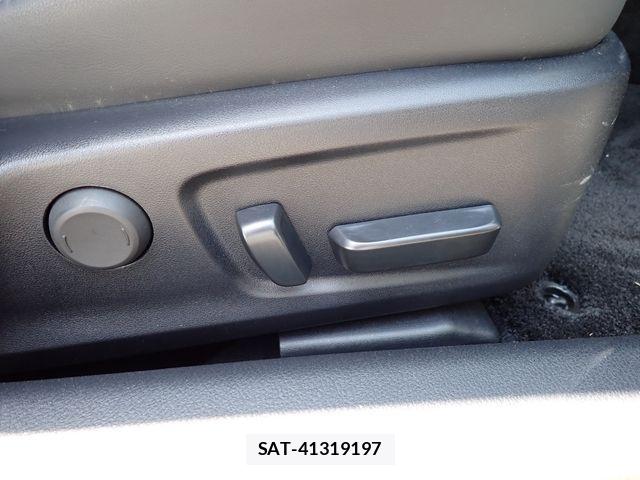 Lexus IS 2023-06 7220950-24