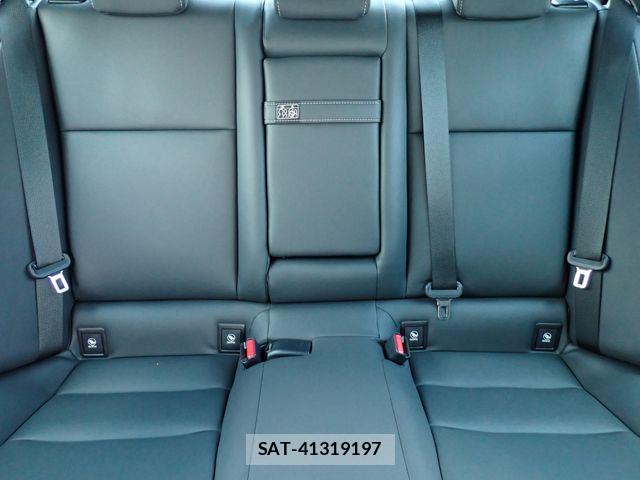Lexus IS 2023-06 7220950-25