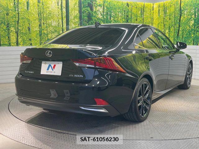 Lexus IS 2018-10 7220934-16
