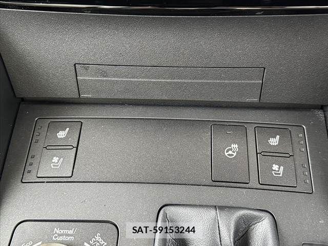Lexus IS 2020-12 7220939-17