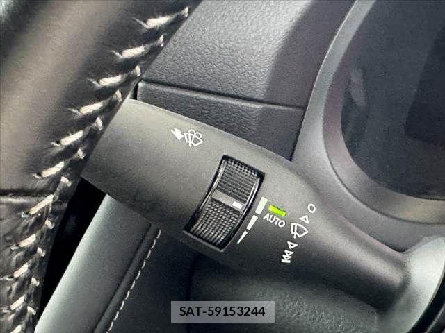 Lexus IS 2020-12 7220939-23
