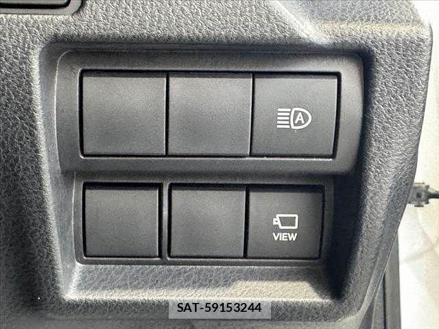Lexus IS 2020-12 7220939-24