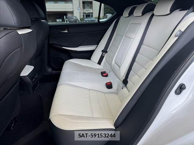 Lexus IS 2020-12 7220939-29