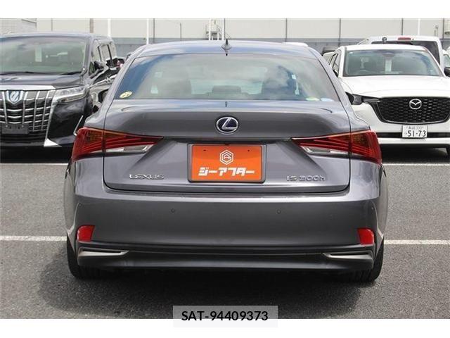 Lexus IS 2017-01 7220935-12