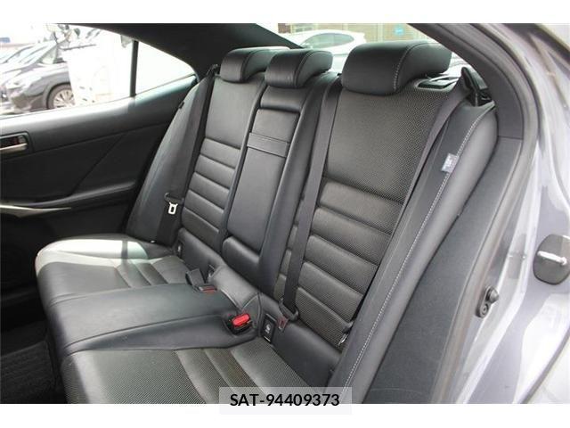 Lexus IS 2017-01 7220935-23