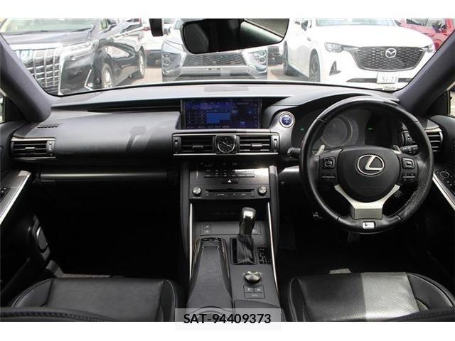 Lexus IS 2017-01 7220935-26