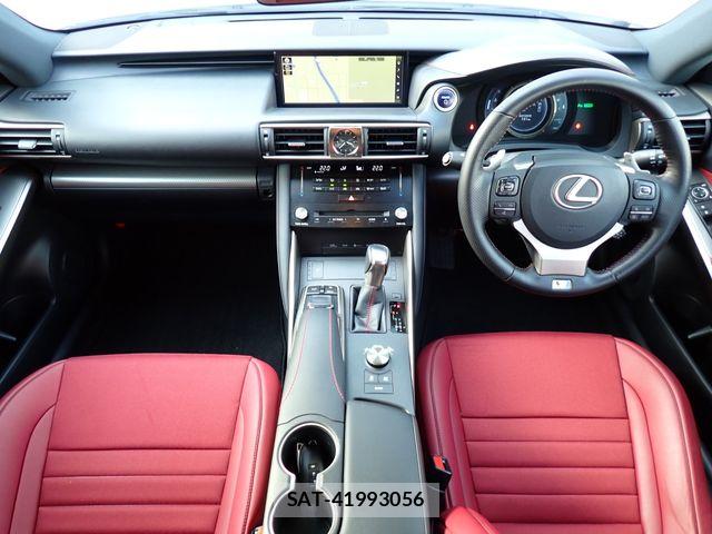 Lexus IS 2017-09 7220936-1