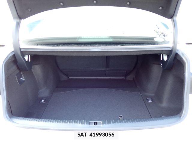 Lexus IS 2017-09 7220936-28