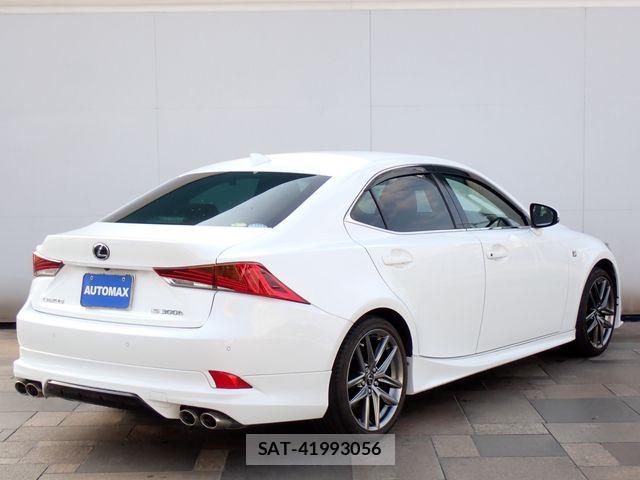 Lexus IS 2017-09 7220936-2