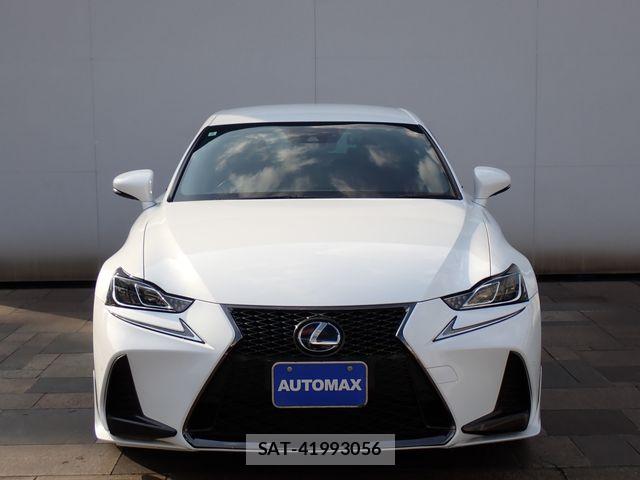 Lexus IS 2017-09 7220936-3