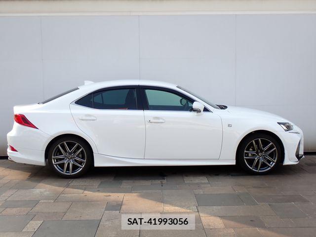 Lexus IS 2017-09 7220936-4