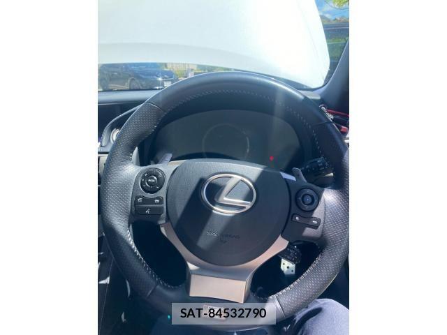 Lexus IS 2013-10 7220921-22