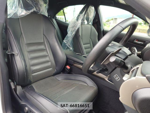 Lexus IS 2014-02 7220924-11