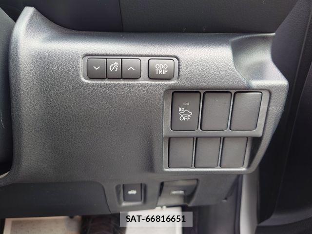 Lexus IS 2014-02 7220924-18