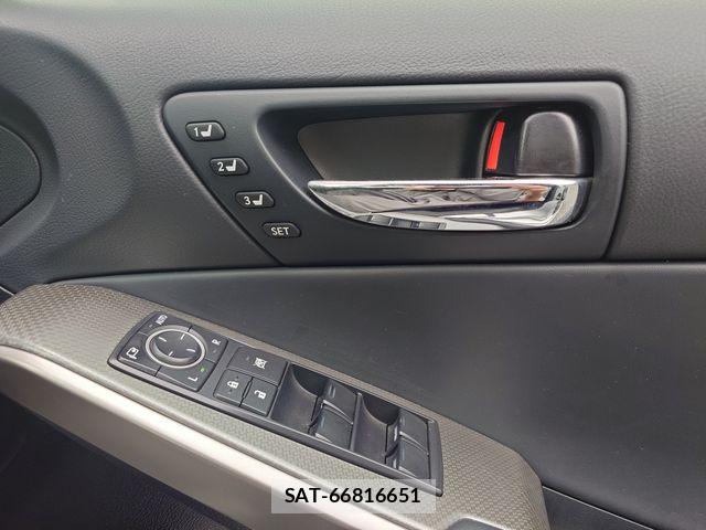 Lexus IS 2014-02 7220924-19