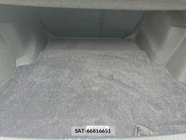 Lexus IS 2014-02 7220924-22