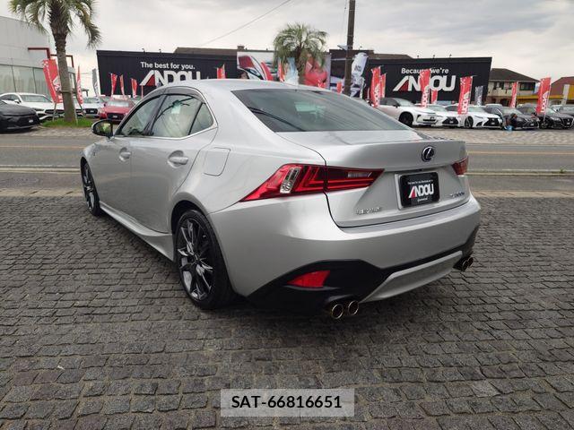 Lexus IS 2014-02 7220924-2