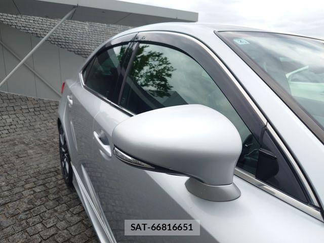 Lexus IS 2014-02 7220924-4