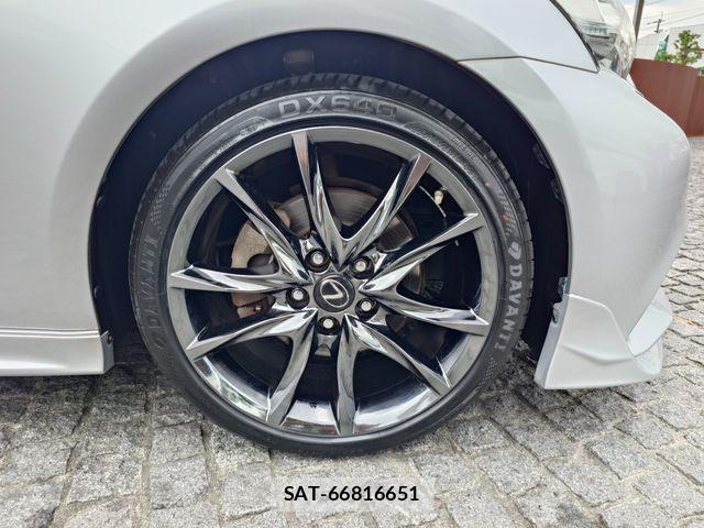 Lexus IS 2014-02 7220924-7